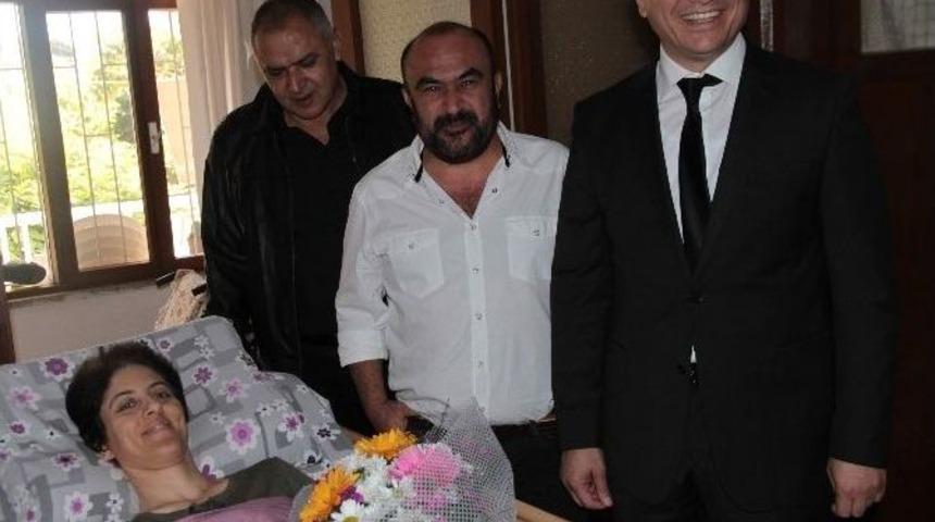 &Ouml;ğretmenler G&uuml;n&uuml;nde Anlamlı Ziyaret