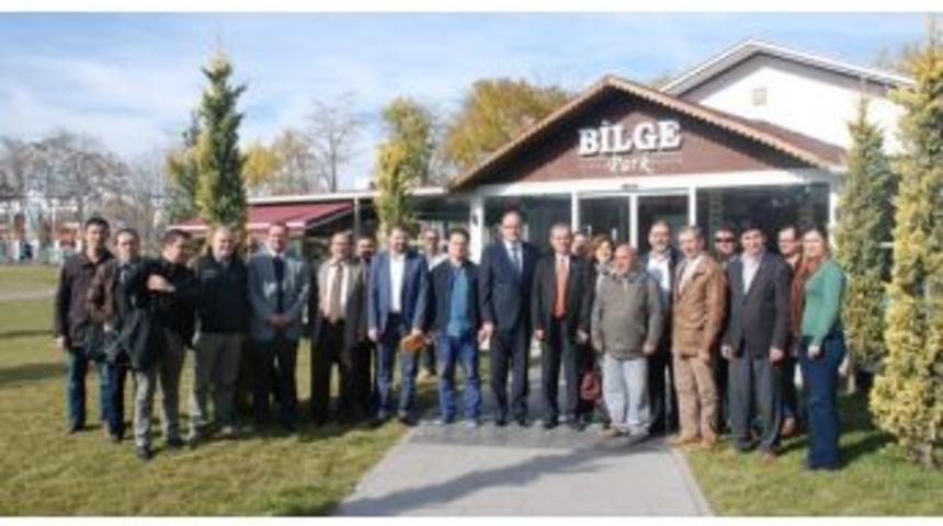 Ak Parti İl Başkanı &Uuml;nl&uuml;, Basın Mensupları İle Bir Araya Geldi