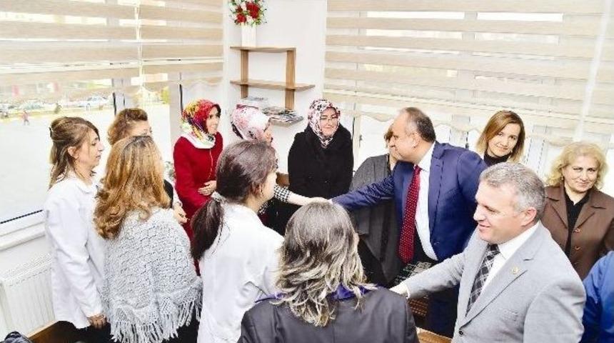 Tahsin Babaş, Bin 800 &Ouml;ğretmene Mektup Yazdı