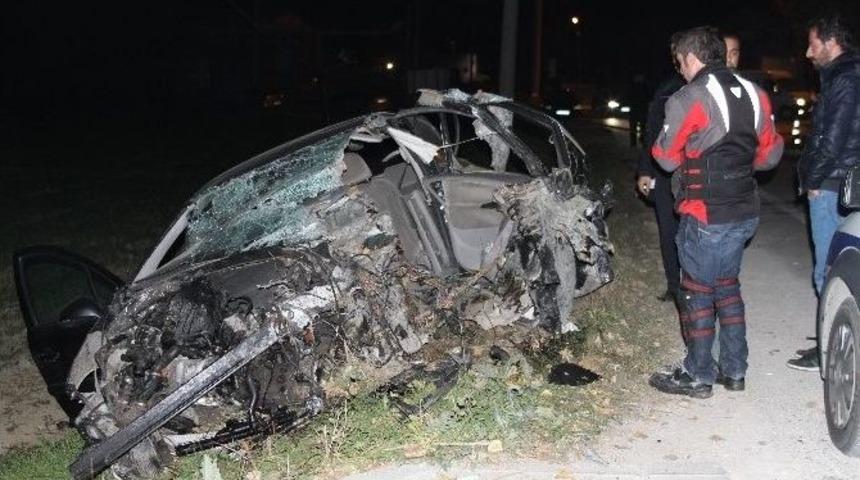 Bursa&rsquo;da Aşırı Hız Can Aldı: 1 &Ouml;l&uuml; 1 Yaralı