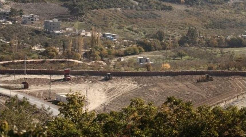 &Ccedil;atışmaların G&ouml;lgesinde &Ccedil;adır Kent Kuruluyor