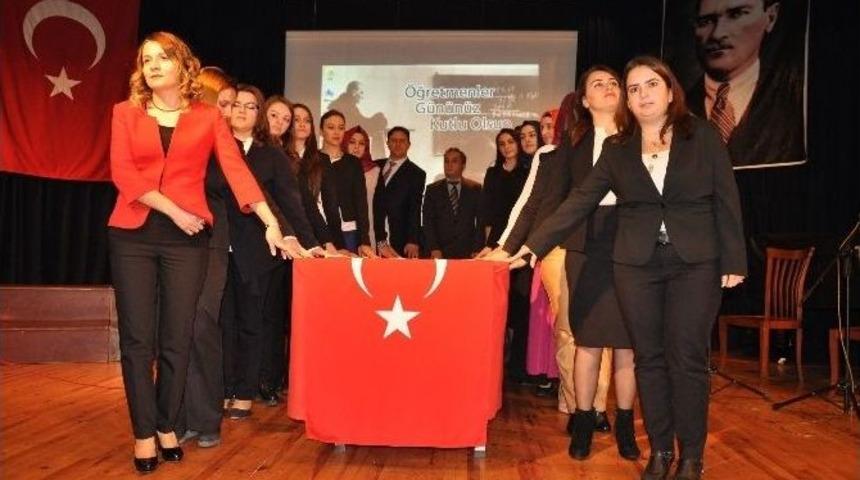 Başkan Alıcık, &Ouml;ğretmenler G&uuml;n&uuml; Programına Katıldı