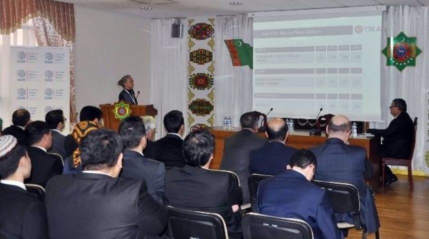 T&uuml;rkmenistan&rsquo;da Bağımsız T&uuml;rkmenistan&rsquo;ın Tarafsızlık Siyaseti Konferansı&rsquo;na Destek