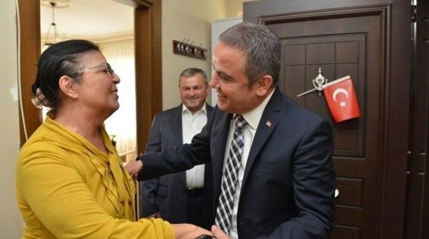 Başkan B&ouml;cek&rsquo;ten 40 Yıl Sonra Sevindiren Ziyaret