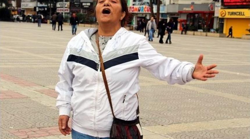 Kadına Şiddete Tek Kişilik Protesto