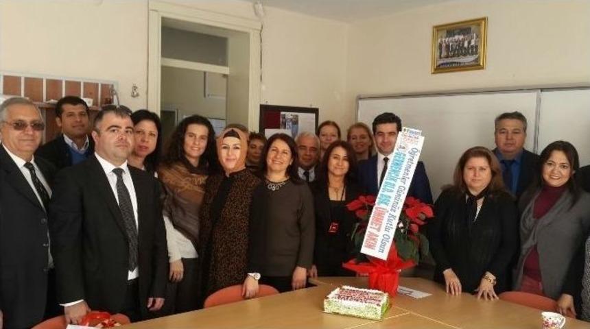 Başkan Akın, &Ouml;ğretmenleri Yalnız Bırakmadı