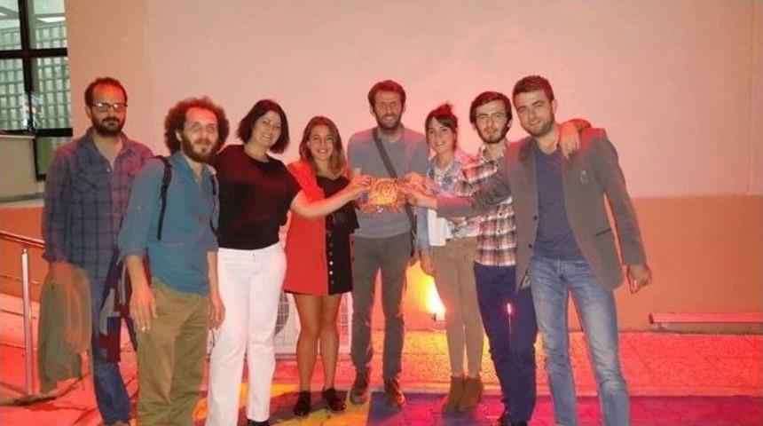 Kuşadası Belediyesi Erkan Y&uuml;cel Oyuncuları Sezonu A&ccedil;ıyor