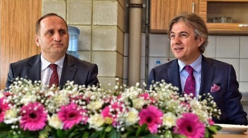 Ahmet Misbah Demircan: "&ouml;ğretmenlik İnsanlık Kadar Kutsaldır"