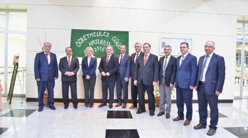 Geleceğin &Ouml;ğretmenleri Sa&uuml;&rsquo;de Yemekte Buluştu