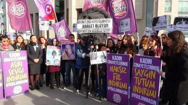 Çağlayan Adliyesi’nde Kadınlardan Siyah Çelenkli Protesto G1