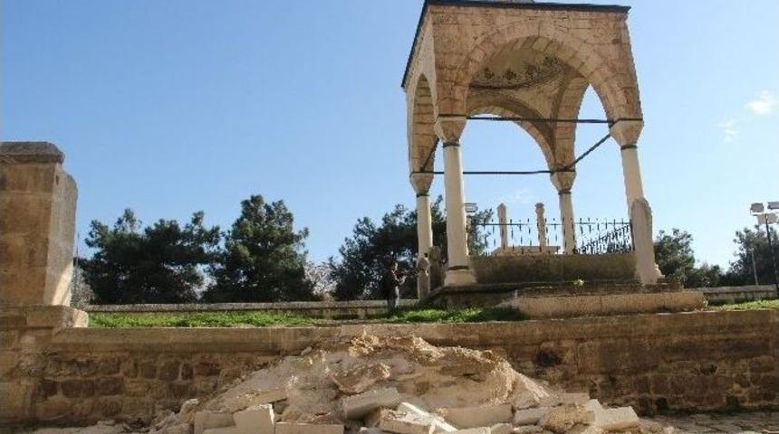 Selimiye&rsquo;nin Merdivenleri Yıkıldı