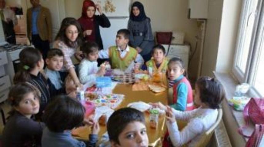 Engelsiz Yaşam Merkezi İle Engeller Ortadan Kalkıyor