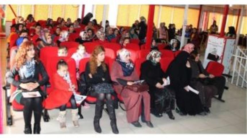 Hakkari&rsquo;de 25 Kasım Etkinliği