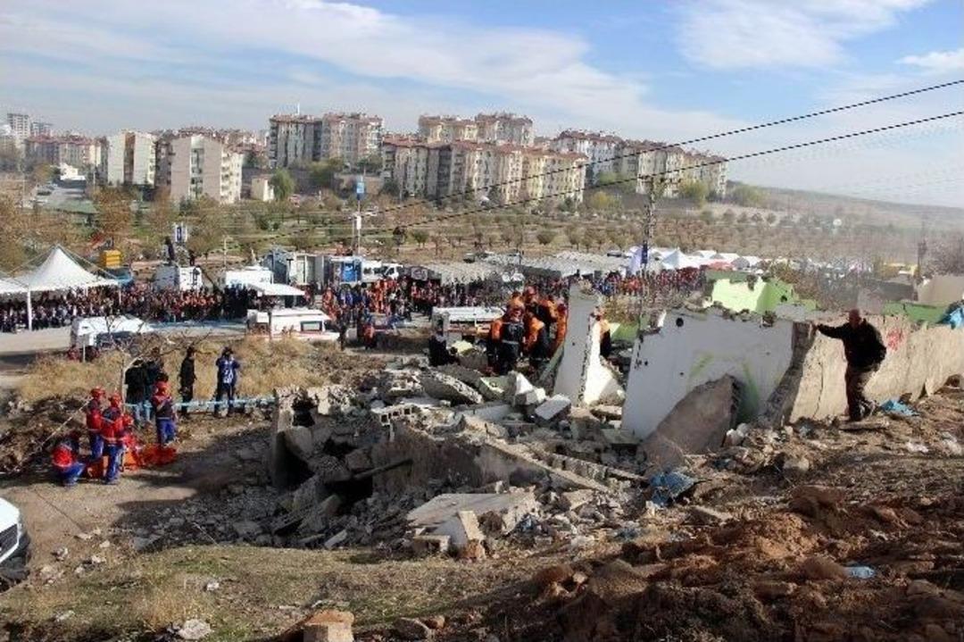 Tatbikata Kendilerini Kaptırdılar &Ccedil;ığlık &Ccedil;ığlığa Koşturdular