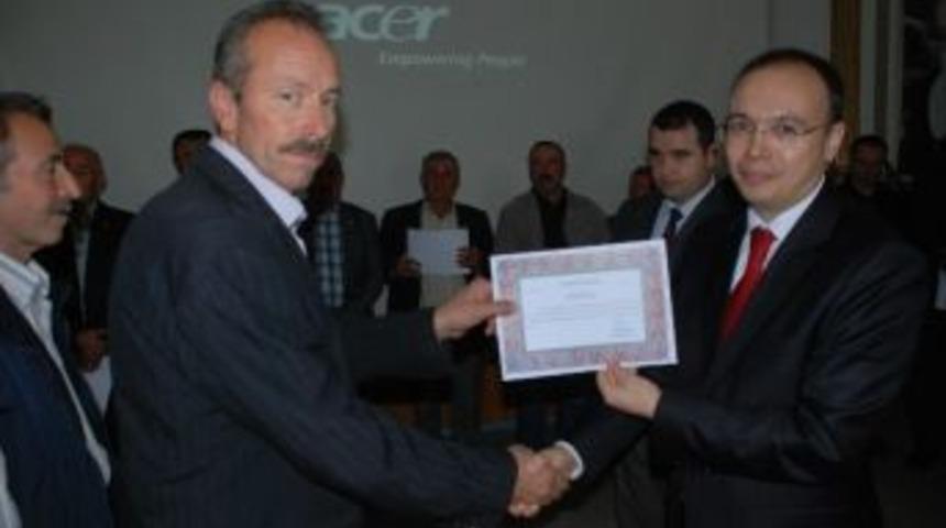 K&ouml;y Muhtarlarına Plaket