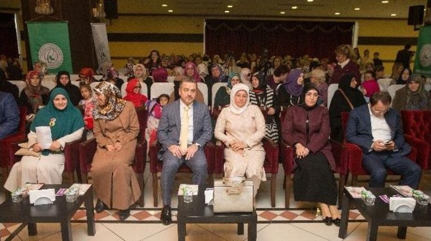 İslam D&uuml;nyasının Kadınları, Savaşların Kadınlara Yansımasını Konuştu