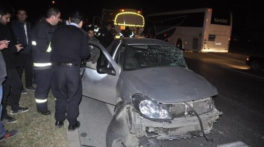 Akaryakıt Tankeri Otomobile &Ccedil;arptı: 1 Yaralı