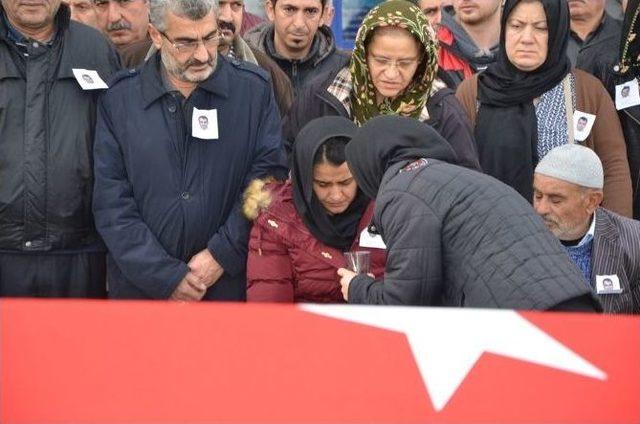 Kalp Krizinden Ölen Polis Memuru İçin Tören