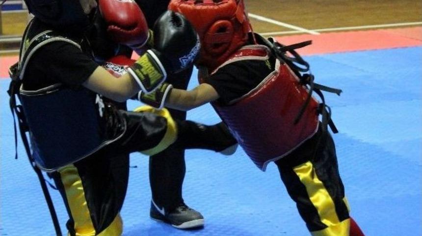 Yunusemre Wushu Takımı Başarılarını S&uuml;rd&uuml;r&uuml;yor