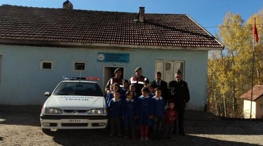 Azdavay&rsquo;da &Ouml;ğrencilere Trafik Eğitimi Semineri Yapıldı