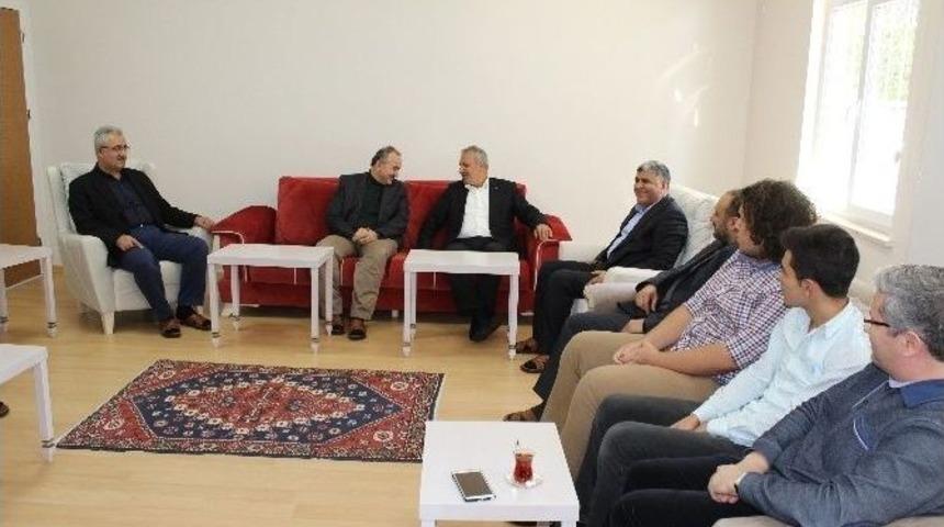 Ak Parti Malatya Milletvekilli Mustafa Şahin İlim Yayma Cemiyetinin Ziyaret Etti