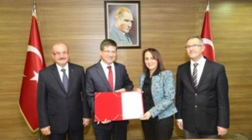 Merkezefendi Belediyesi&rsquo;nden Yeni Doğan Bebeklere Hediye Seti