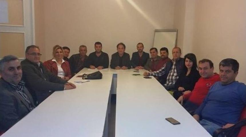 Edremit Ak Parti Y&uuml;r&uuml;tme Kurulu İlk Toplantısını Yaptı