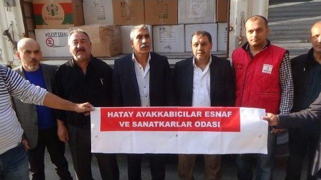 Hatay’dan Türkmenlere 2 Bin Çift Ayakkabı Gönderildi