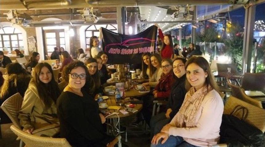 Auto Show 26, Otomobil Tutkunu Kadınlar İ&ccedil;in Grup Kurdu