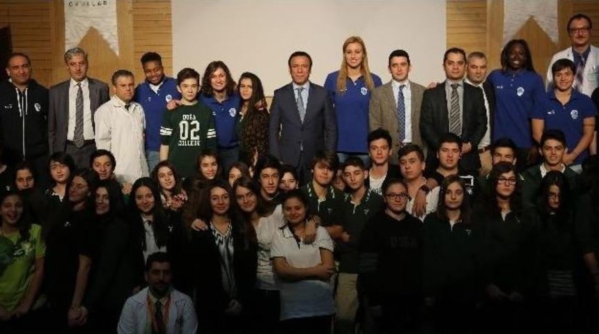 Canikli Basketbolcular Öğrencilerle Buluştu