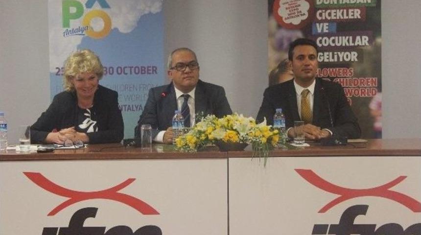 Rusya, &Ccedil;i&ccedil;ek Tır&rsquo;larını Geri &Ccedil;evirdi, Zarar 200 Bin Dolar