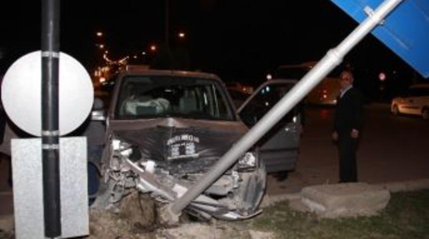 Aynı Kavşakta Yine Kaza