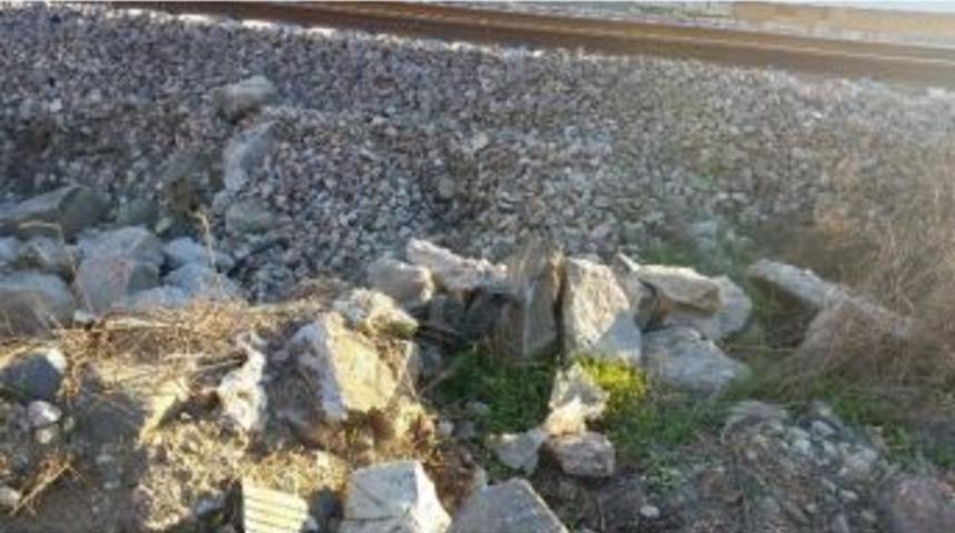 Dursunbey&rsquo;de Poşet İ&ccedil;inde El Bombaları Bulundu