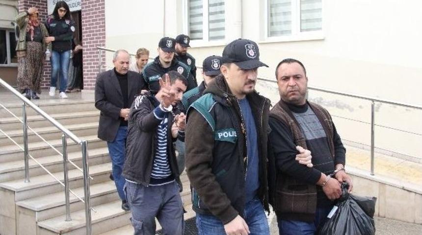 Bursa&rsquo;da Uyuşturucu Operasyonu: 20 G&ouml;zaltı