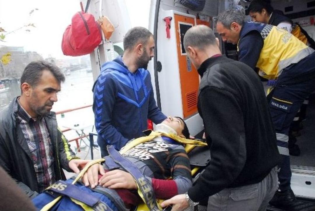 Manzara İzlerken Denize D&uuml;şt&uuml;