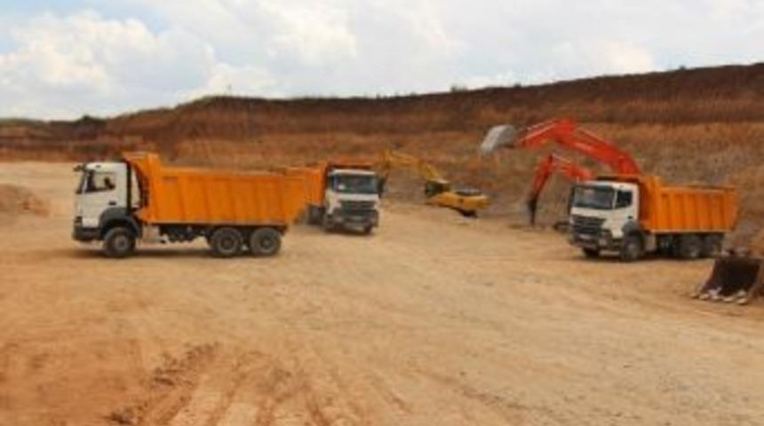 Silopi&rsquo;de &Ccedil;evre Yolu &Ccedil;alışmaları Devam Ediyor
