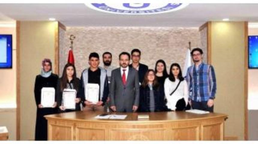 Y&ouml;k, Ad&uuml; Ailesinin Fak&uuml;lte Birincilerini &Ouml;d&uuml;llendirdi