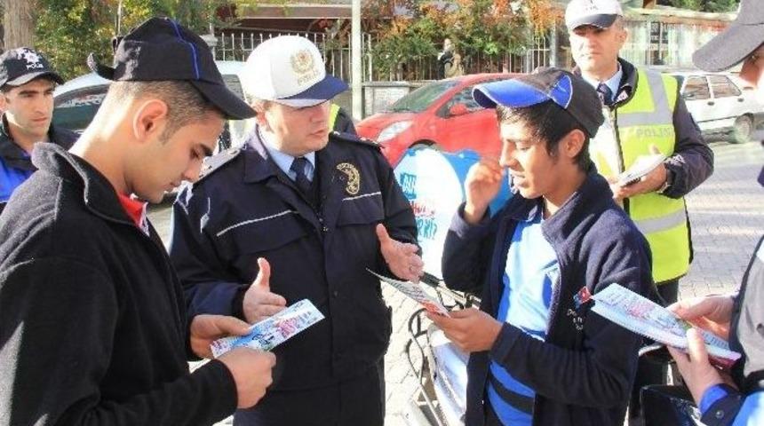 Elazığ Emniyeti, Elektrikli Ve Motorlu Bisiklet Kullananları Uyardı