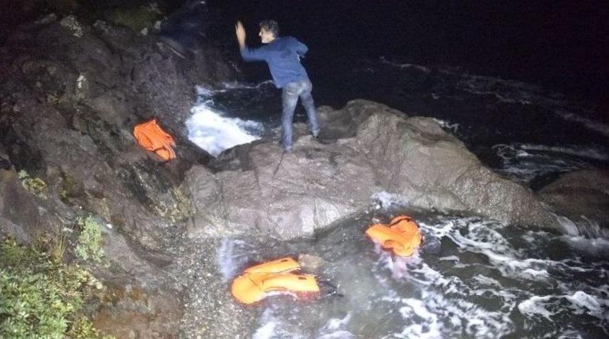 Batan Ka&ccedil;ak Teknesinde 2 &Ccedil;ocuk Boğularak &Ouml;ld&uuml;