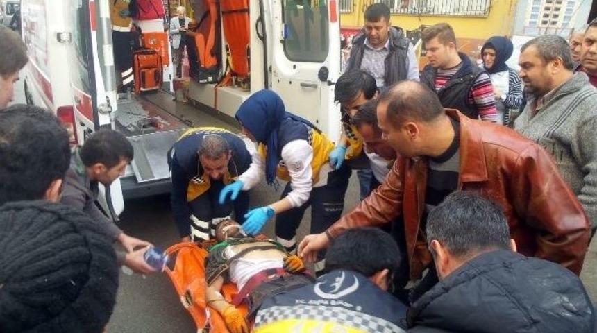 İş&ccedil;iler Elektrik Akımına Kapıldı: 1 &Ouml;l&uuml;, 1 Yaralı