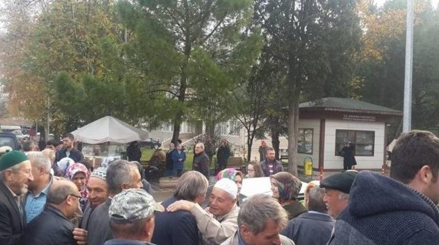 Osmaneli’de Umre Yolcuları Dualarla Uğurlandı