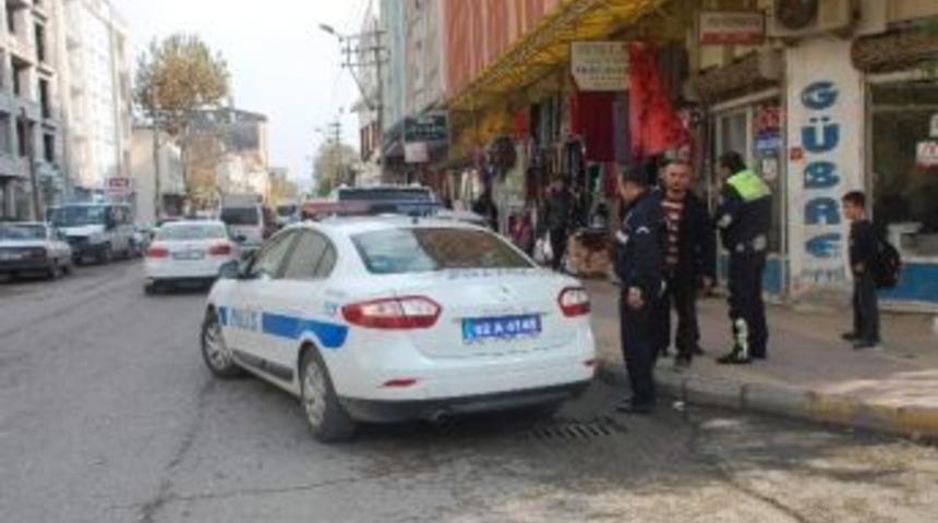 Motosiklet Yayaya &Ccedil;arpıp Ka&ccedil;tı: 1 Yaralı