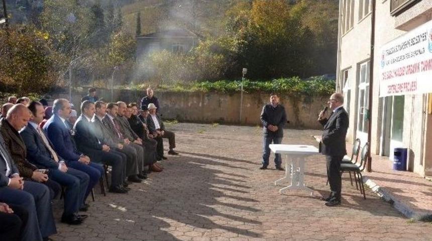 Baraj B&ouml;lgesinde Organik Tarım Yapan &Ccedil;ift&ccedil;ilere Kire&ccedil; Ve G&uuml;bre Dağıtıldı