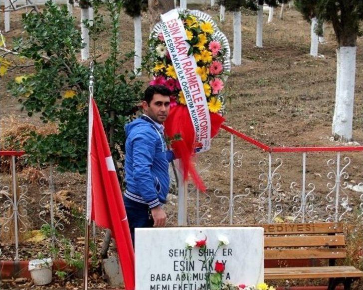 Öğretmen Ve Öğrencilerden Şehide Vefa G2