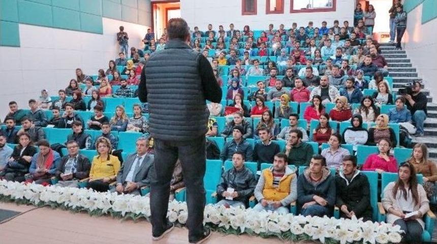 Niğde &Uuml;niversitesinde Kariyer Sohbetleri