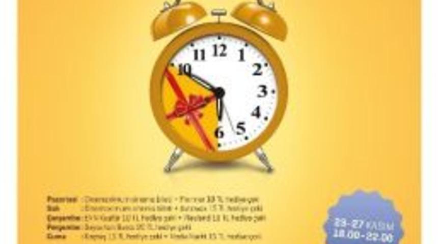 Forum Gaziantep Ziyaret&ccedil;ilerine Hediye Dağıttı