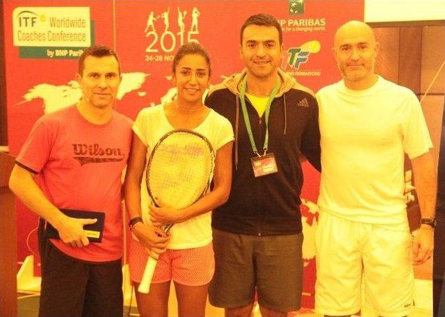 Dünya Tenis Koçları Konferansı Sürüyor