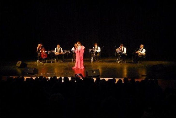 Yeşilçam Film Müzikleri Konseri Büyüledi G1