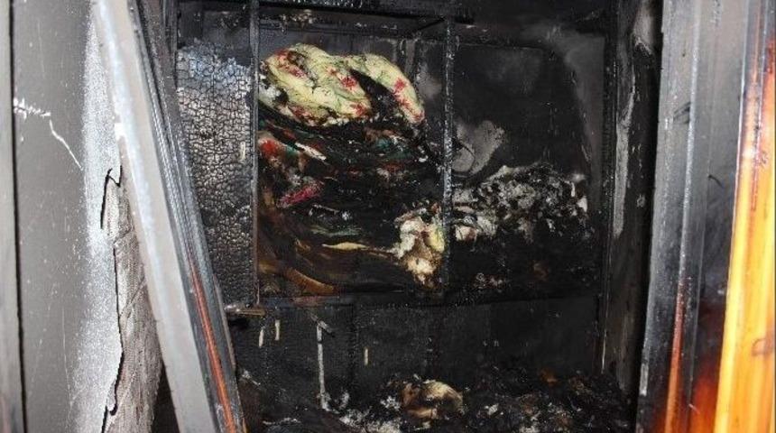 Evde &Ouml;nce Kavga Sonra Yangın &Ccedil;ıktı