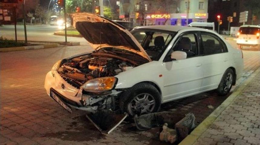 Elazığ&rsquo;da Trafik Kazası: 2 Yaralı